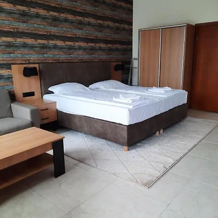 Appartement бутикови студиа брита