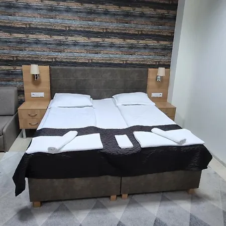 бутикови студиа брита クラネヴォ